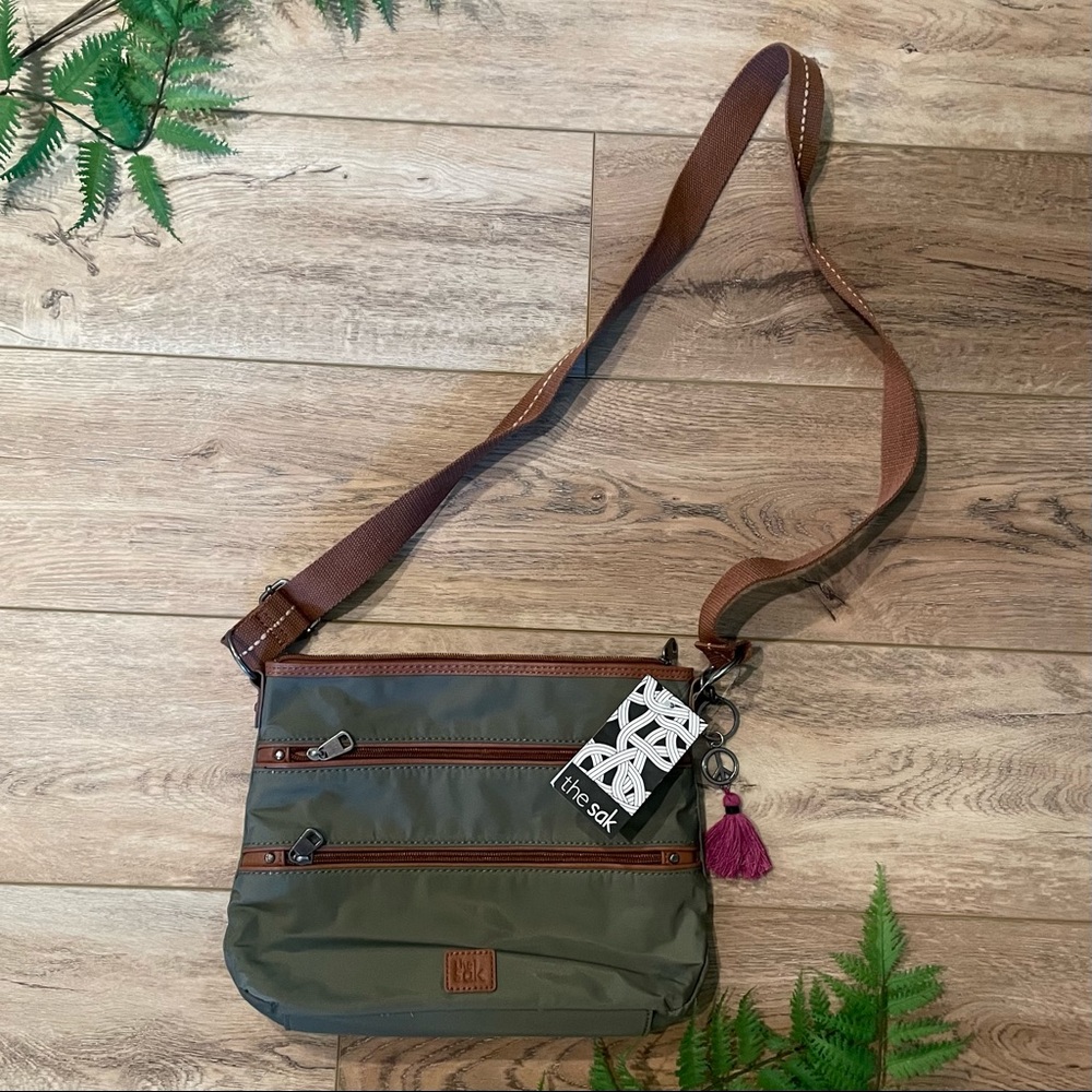 The Sak purse, olive green NWOT